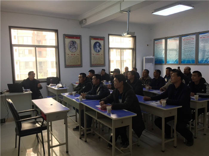 1、理論授課現(xiàn)場 (2).JPG